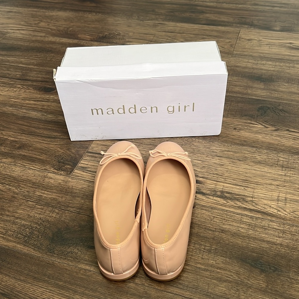 NIB Madden Girl Nude Patent Flats - Picture 6 of 10